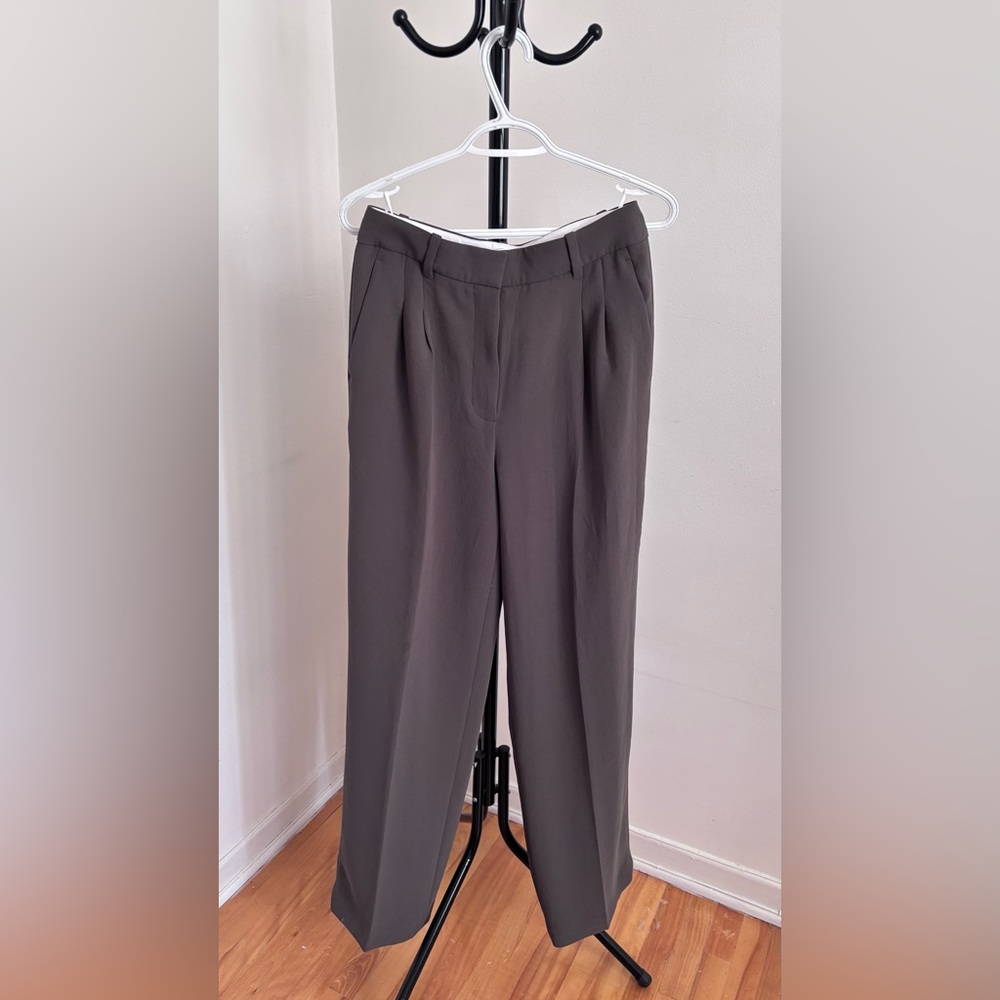 Aritzia Olive Effortless Pants